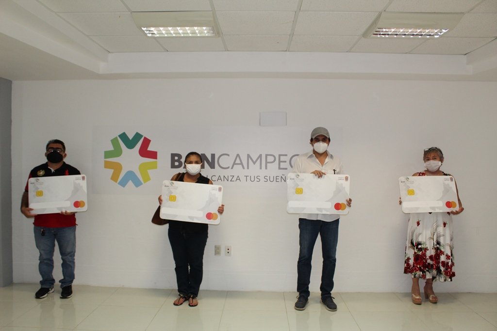 BANCAMPECHE_'s tweet photo. En apoyo a todos los sectores productivos del Estado y tal como ha instruido el Gobernador @AysaGonzalez, entregamos 18 créditos por monto total de 705 mil pesos para beneficio de los sectores transporte y agrícola de Campeche, Calkiní y Hecelchakán.
Info: https://t.co/k8TUzO9GxU https://t.co/PwbSZujLkF