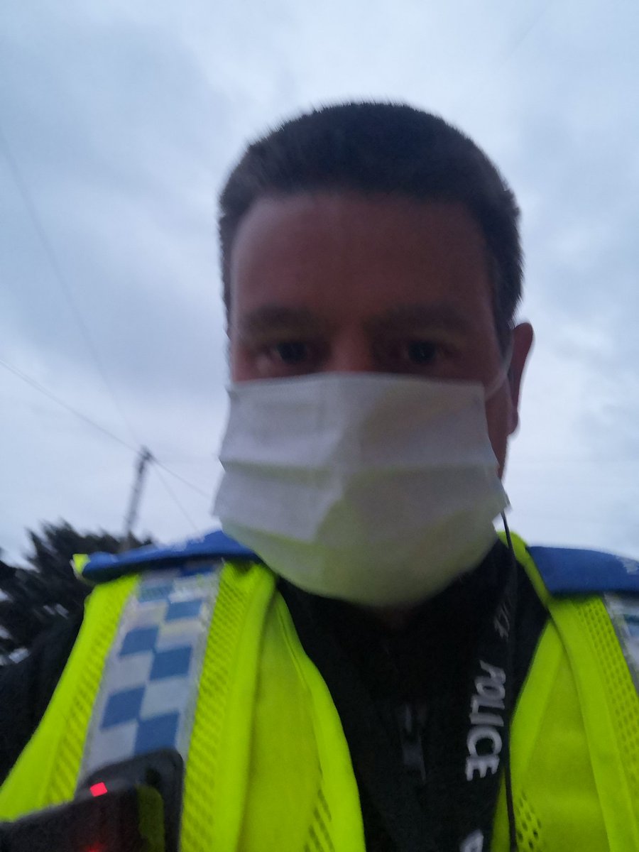 WYP_PCSO871's tweet photo. Tonight in company with @WYP_PCSO520, we assisted colleagues in Bingley on an arrest enquiry and a house search. Public Intel helped unearth an Alladins cave of potential stolen property!!
Further enqs are ongoing.
#NPT
#toptutor
@WYP_Shipley https://t.co/mW3hxLg98g