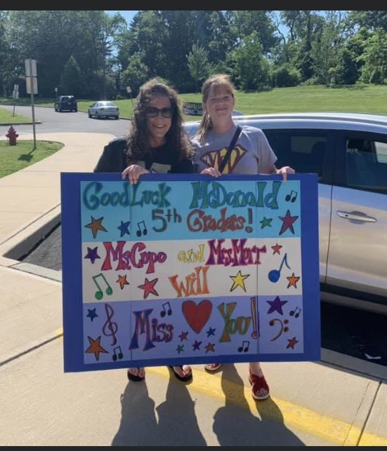 cupomusic's tweet photo. Good luck McDonald 5th graders 💛🖤@KaraMurrMusic @McDBulldogsCSD https://t.co/asTayEQThG
