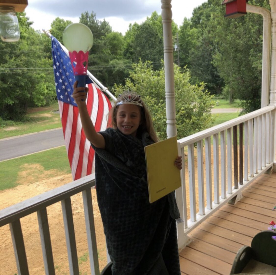 stemdaywithgray's tweet photo. New York Challenge-After reading a book about the Statue of Liberty, students were challenged to recreate Lady Liberty in any creative way they choose. Loving the submissions to our @GooseChaseEDU game. #summerlearning #roadtrip #PauldingSTEM #PauldingDLD #PCSDSummerLearning https://t.co/PBa7evRk4G