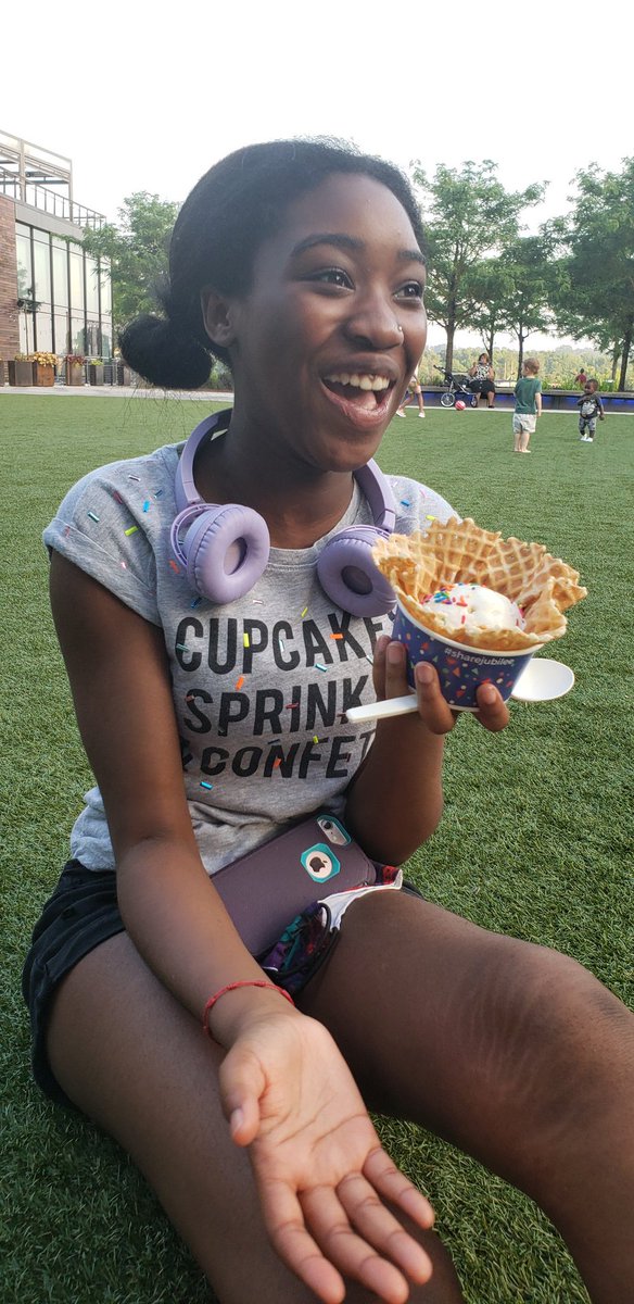 the5FootCritic's tweet photo. I need some help #Fivers !!!
What's your favorite sweet place in DC/MD/VA?
I want some sweets!
#SummerOfSweets #theCriticIsComing #BlackFoodBlogger #BlackFoodies https://t.co/iEVHK4mh9y
