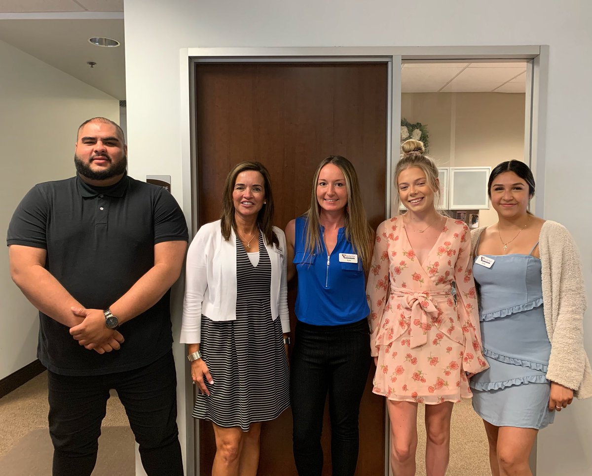 InvictusHealth2's tweet photo. We know it’s been awhile since you saw the smiling faces of our front desk staff members, so here they are ☺️

Thank you all for your hard-work during this unprecedented time! https://t.co/0zXQR3P7Z3