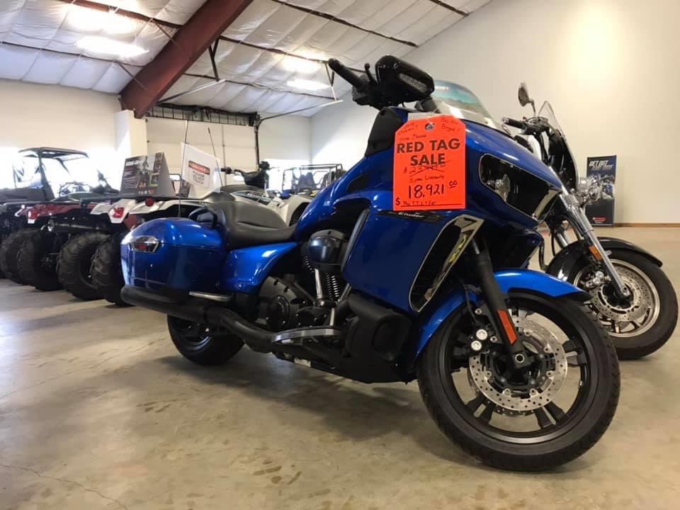 outdoorsmud's tweet photo. 💥 RED TAG SALE 💥

There are entirely too many features to list on this NEW 2018 Yamaha Star Eluder GT! Marked down just in time for riding season!
•
https://t.co/pzLyav6XKX
•
#yamaha #yamahamotor #yamahamotorcycles #yamahaeluder #bagger #baggernation #baggers #twowheels https://t.co/6QjHr0WowF