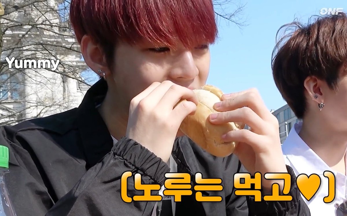 noruflower's tweet image. 길찾는사람 = 🐶
티켓끊는사람 = 🐶
정거장찾는사람 = 🐶
메뉴주문하는사람 = 🐶
힘들다하면앉히는사람 = 🐶
배고프다하면밥맥이는사람 = 🐶

:
밥달라는사람 = 🦌