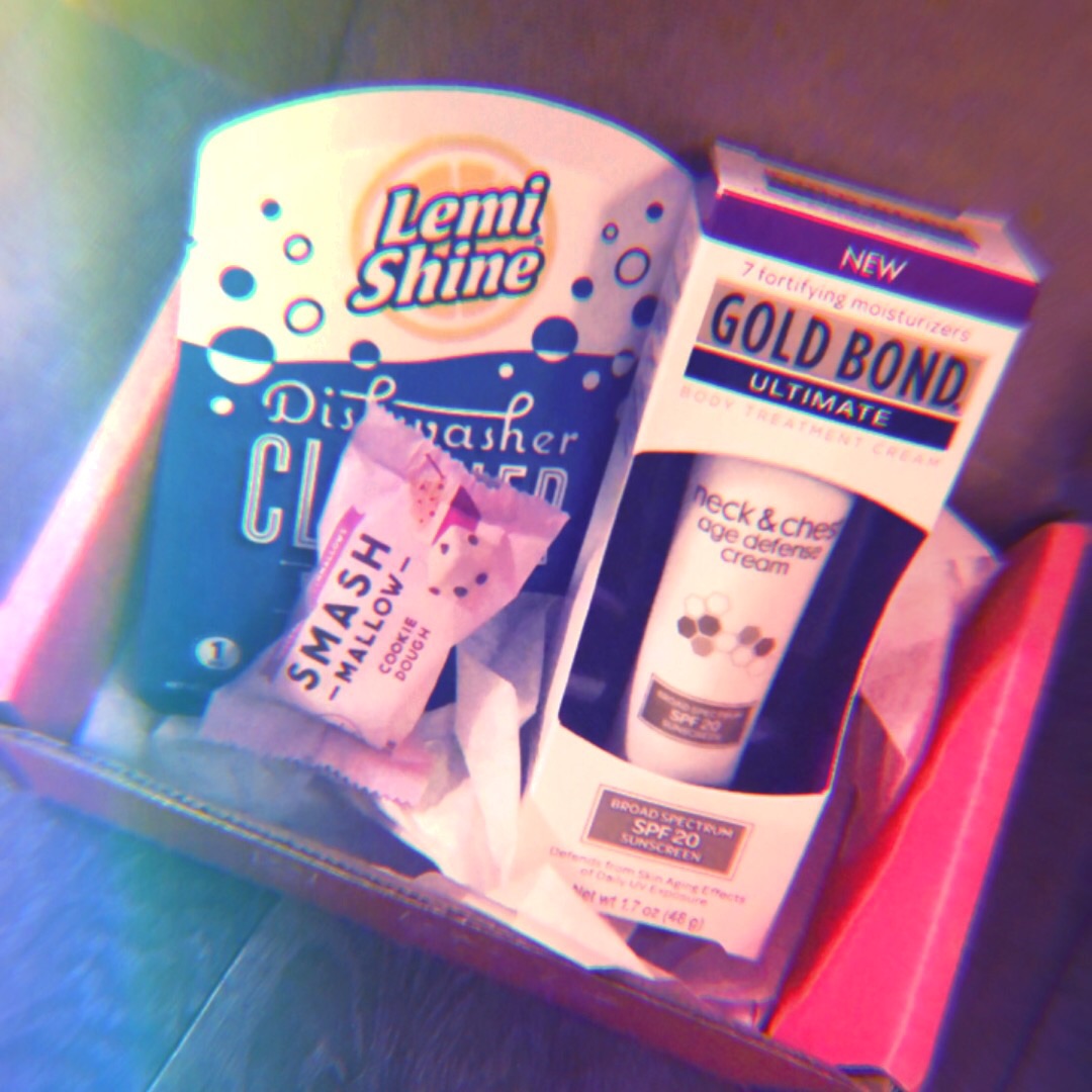 rachaelaych's tweet image. Thanks @Influenster! @Snackapade @Lemishine #SpringForwardVoxBox #complimentary