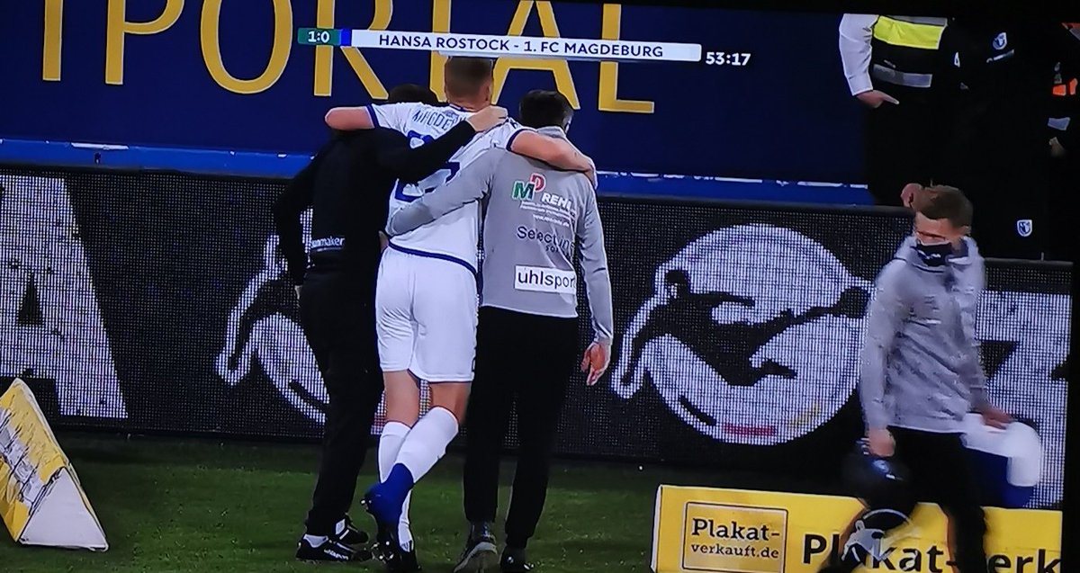 vf_magdeburg's tweet photo. Das sah ganz übel aus. Gute Besserung Philipp! #Harant #FCM #FCHFCM #EINMALIMMER https://t.co/lrqlyodJQZ