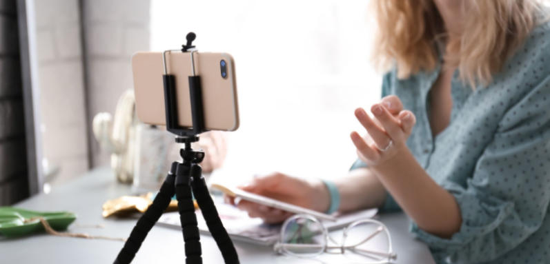 SpeakerDynamics's tweet photo. Everything you need to know about recording and producing video content remotely from @vidyard #Videocontent #OnCameraCoach #Video https://t.co/76BOVQm1Hn https://t.co/HCCj87Jr8c