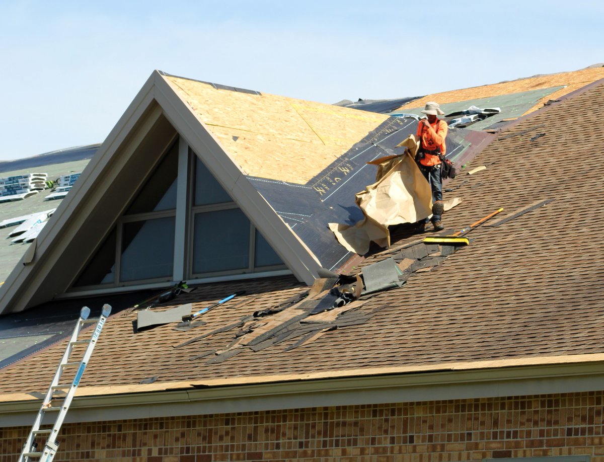 d202schools's tweet photo. Drauden Point Middle School getting a new roof this summer. #202construction #summer #202proud @DraudenPanthers https://t.co/Bao9ikN7ij