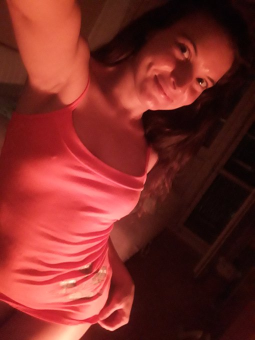 J&oacute; pihit dr&aacute;g&aacute;im 😘 https://t.co/cmyuCYB5KO