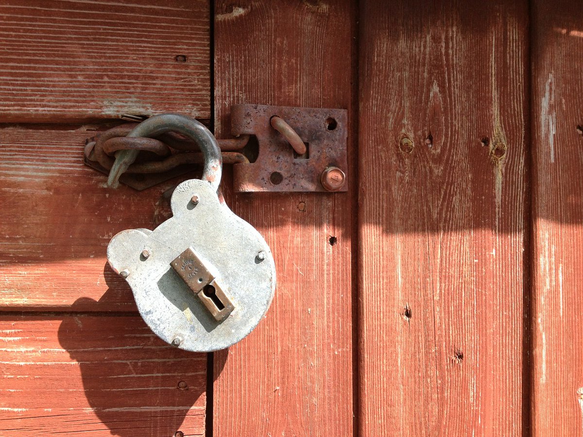 Spiceworks's tweet photo. Don't leave the door unlocked. Today's Snap! covers the #UPnP vulnerability #CallStranger and the new #Avaddon ransomware spam campaign that is looking for affiliates to join their #RansomwareAsAService program.
Read more at: https://t.co/RUvp2Fxs4m https://t.co/PSb2BkcejB