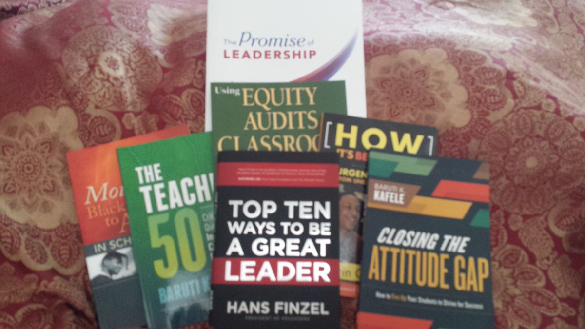 COBW2216's tweet image. Thank you for being a champion for students and educators, @PrincipalKafele! 💜💜💜 #LifelongLearner #SharpeningMyTools #ModelingExpectations