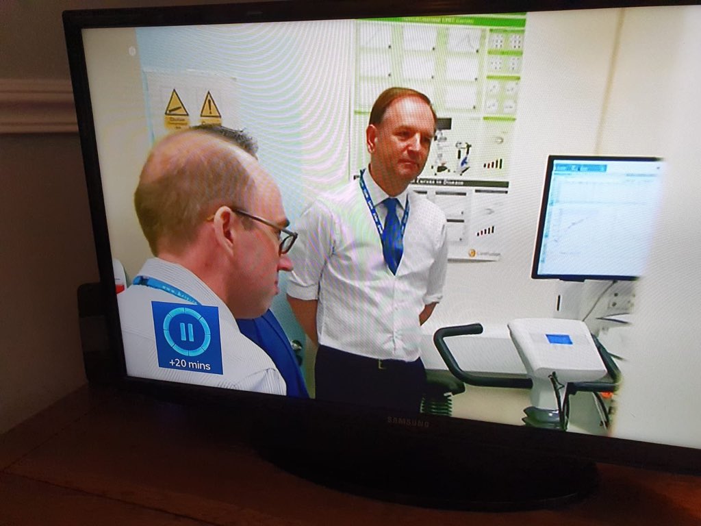 Our brilliant WHerts respiratory team telling Sir Simon Stevens all about our integrated covid rehab work with @WestHertsNHS.  itv.com/news/2020-06-0…       #virtualhospital #integratedwork @CLCHNHSTrust @mariabuxton2   @CLCHAndrew 👏👏👏