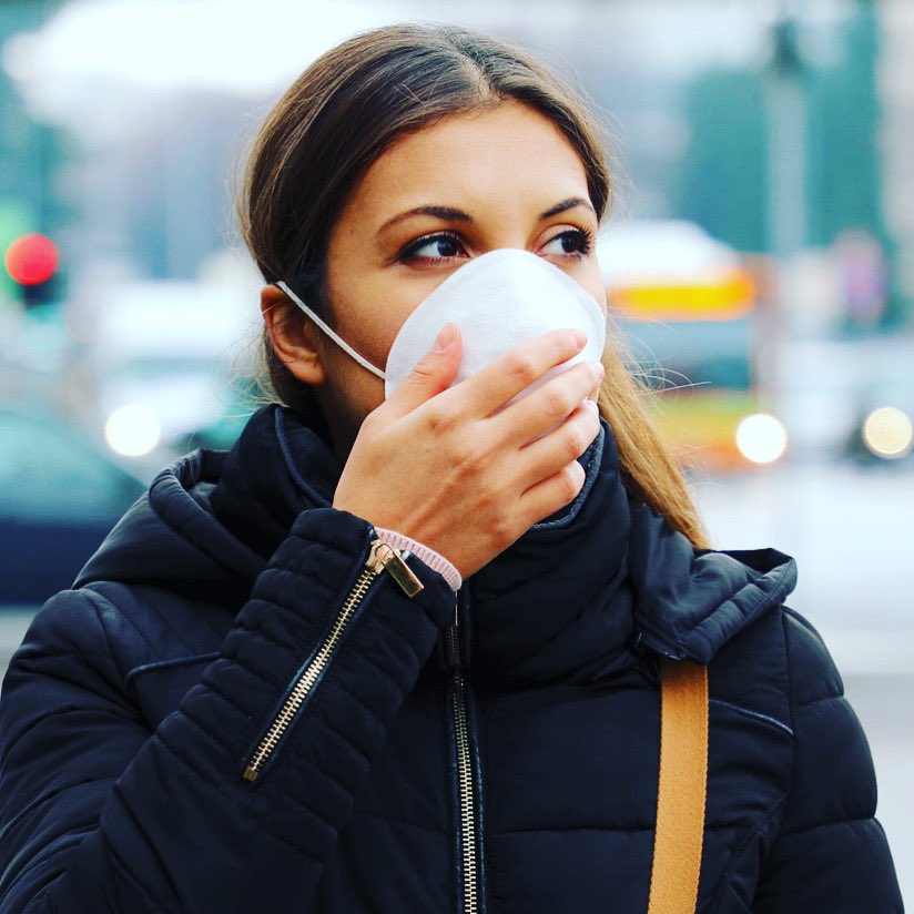 DioMedHospital's tweet image. No te olvides de los #ojos 👀 las posibilidades de #contagio aumentan cuando tus ojos están expuestos, protégelos con #gogles o #caretas y ante cualquier duda #consultaatumédico