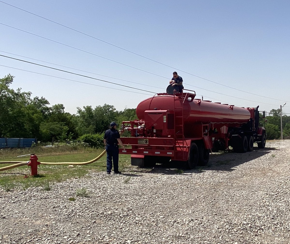 Traumagirl's tweet photo. Filling up the tanker on this windy day. #highfiredanger #tanker #ruralfiredepartment https://t.co/es9dr5AcOC