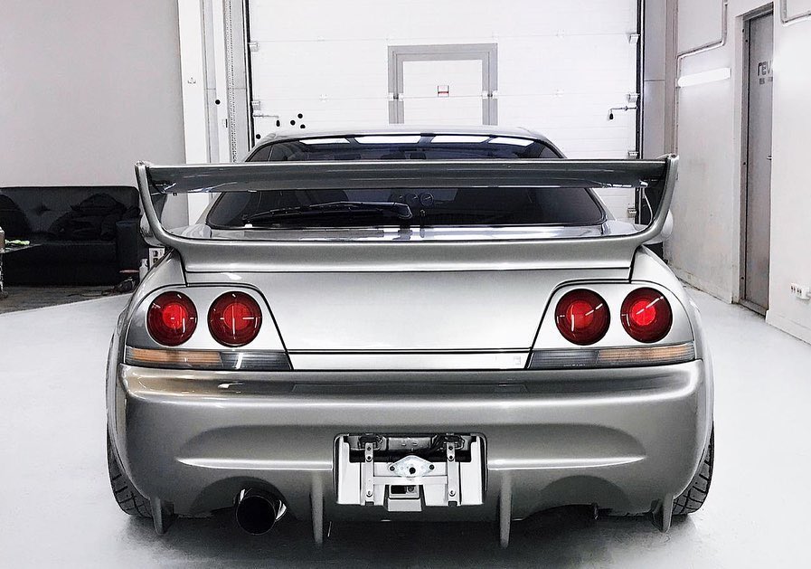 CarWaffle's tweet photo. Show-stopping 1995 #Nissan Skyline GT-R by Veilside just popped up for sale with a $120k price tag 😵😵 https://t.co/JJUwq8ktKL https://t.co/jbqrMETJil