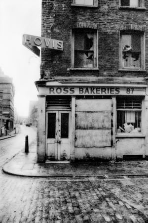 Ross Bakeries, 1966..‘During the 60s one saw the demise of many corner shops. A chipping away of local communities and the encroachment of tower blocks, the East End was in transformation’