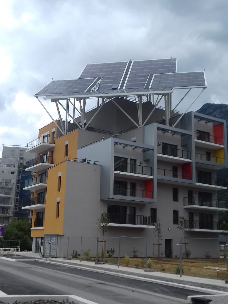 Petit tour sur le chantier du projet #ABCGrenoble de <a href="/GrenobleHabitat/">Grenoble Habitat</a> que nous accompagnons en qualité d’AMU. La livraison approche 👍 cc <a href="/BouyguesBat_SE/">Bouygues Bâtiment SE</a> <a href="/LinkCity/">Linkcity</a> <a href="/GrenobleAlpes/">Grenoble Alpes Métropole</a> @suezFR <a href="/ademe/">ADEME</a> <a href="/auvergnerhalpes/">Auvergne-Rhône-Alpes</a> <a href="/BanqueDesTerr/">Banque des Territoires</a>  @Territoire_Gouv 
habiter-abc.fr