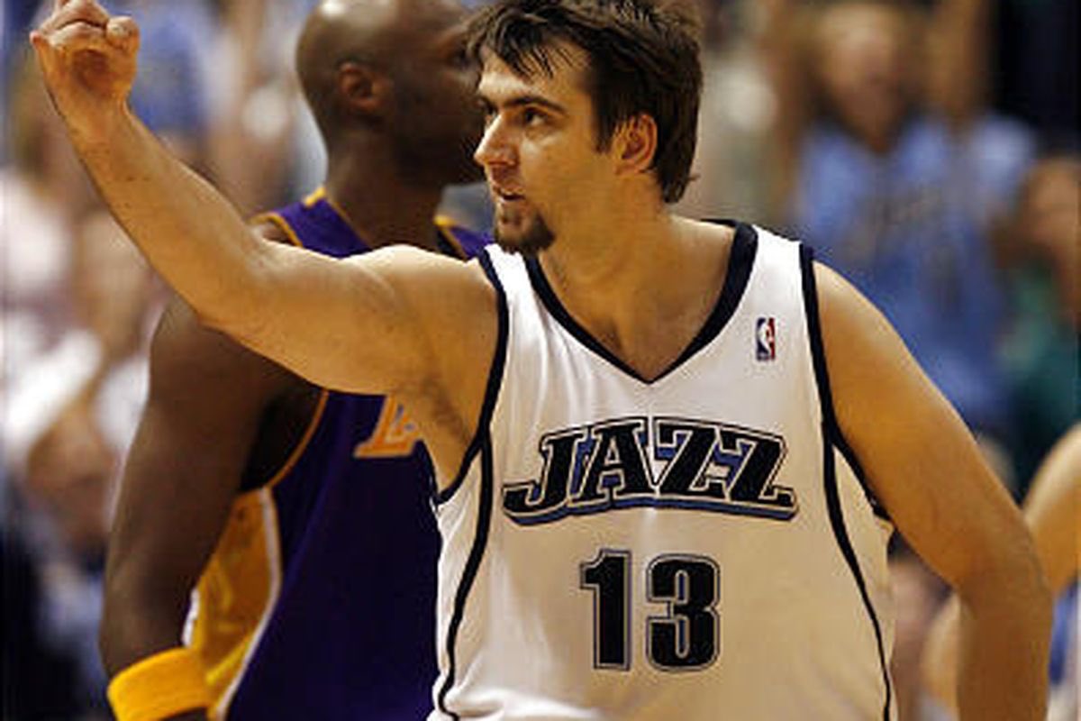 RandomNBAPlaye1's tweet photo. Mehmet Okur https://t.co/jx5cNnJ3Zo
