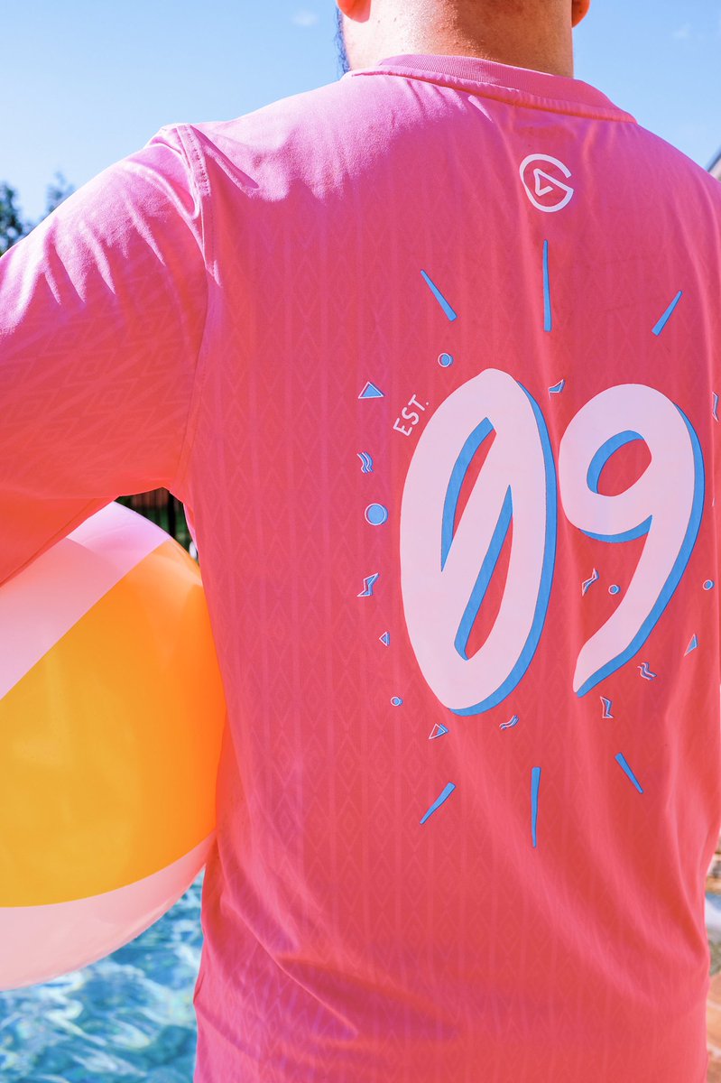 blakecissel's tweet image. In 2009, 3 homies who met through soccer played their first game of MW2 together. 

11 years and multiple different career paths later, they’re a tri-host content squad surrounded by a community of the vibiest humans on the internet. 

TST is an absolutely wild adventure ☀️