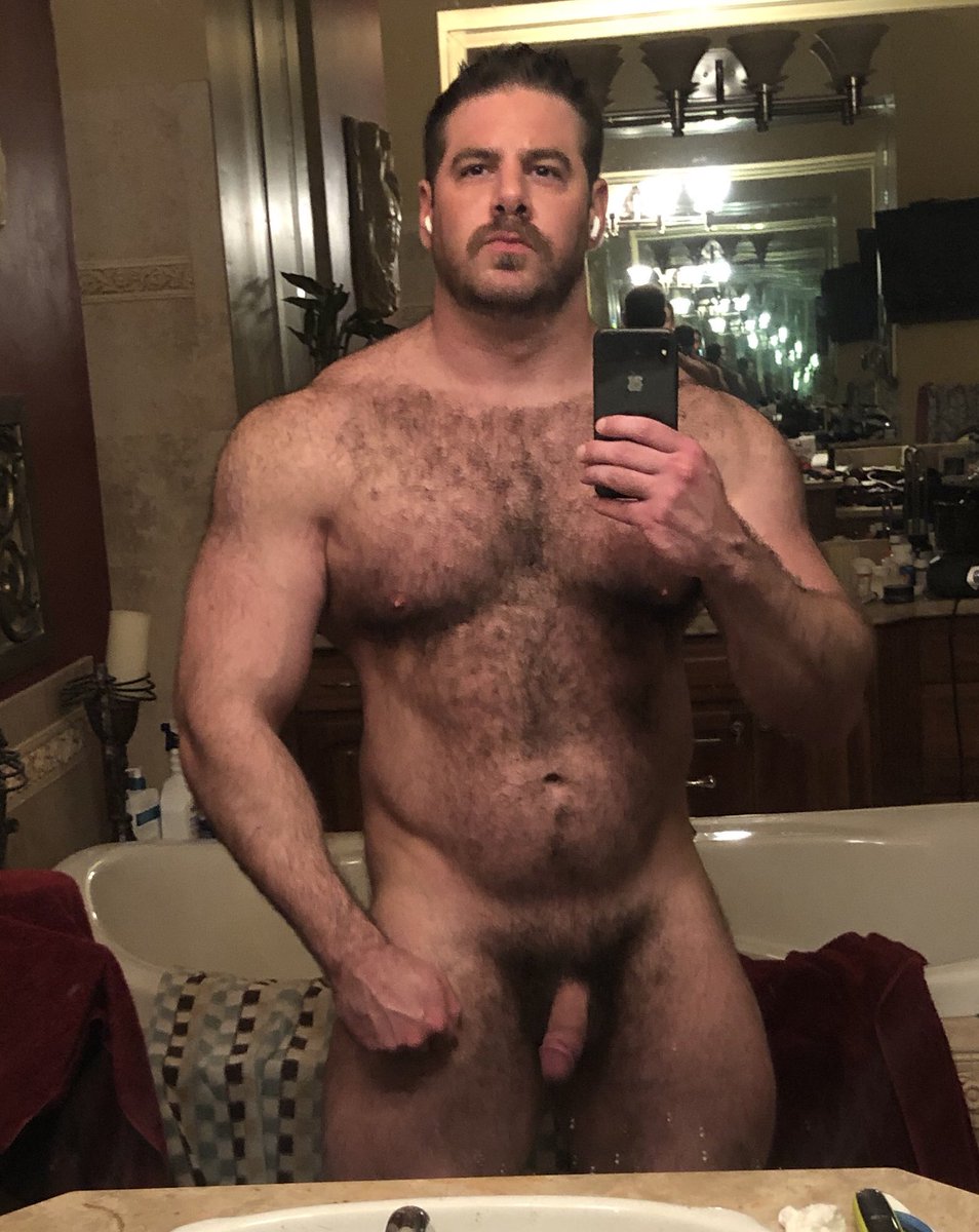 _teddyhunter_'s tweet photo. Mustachio daddy or bearded teddy? https://t.co/tsyUOKJEPf