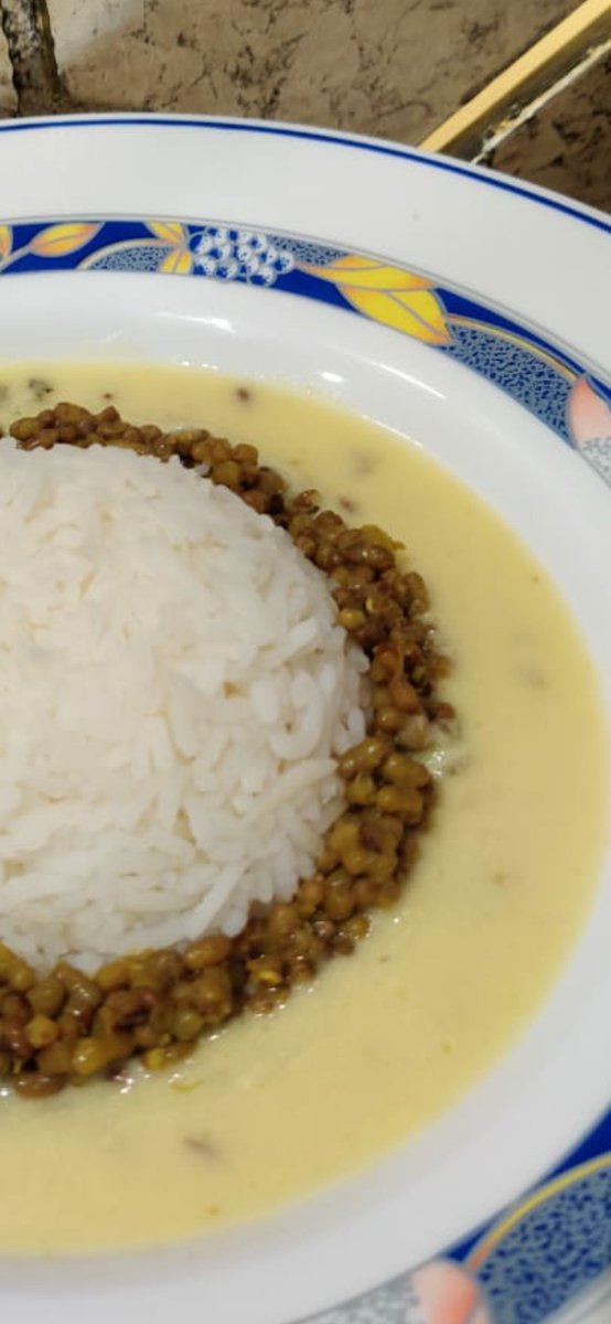 Perfect bowl of Kadi, math and rice!!

#bonappetit #Rice #plate #plating
#foodie #foodies