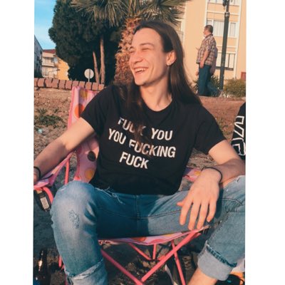 T-shirt ün verdiği mutluluk tamamen