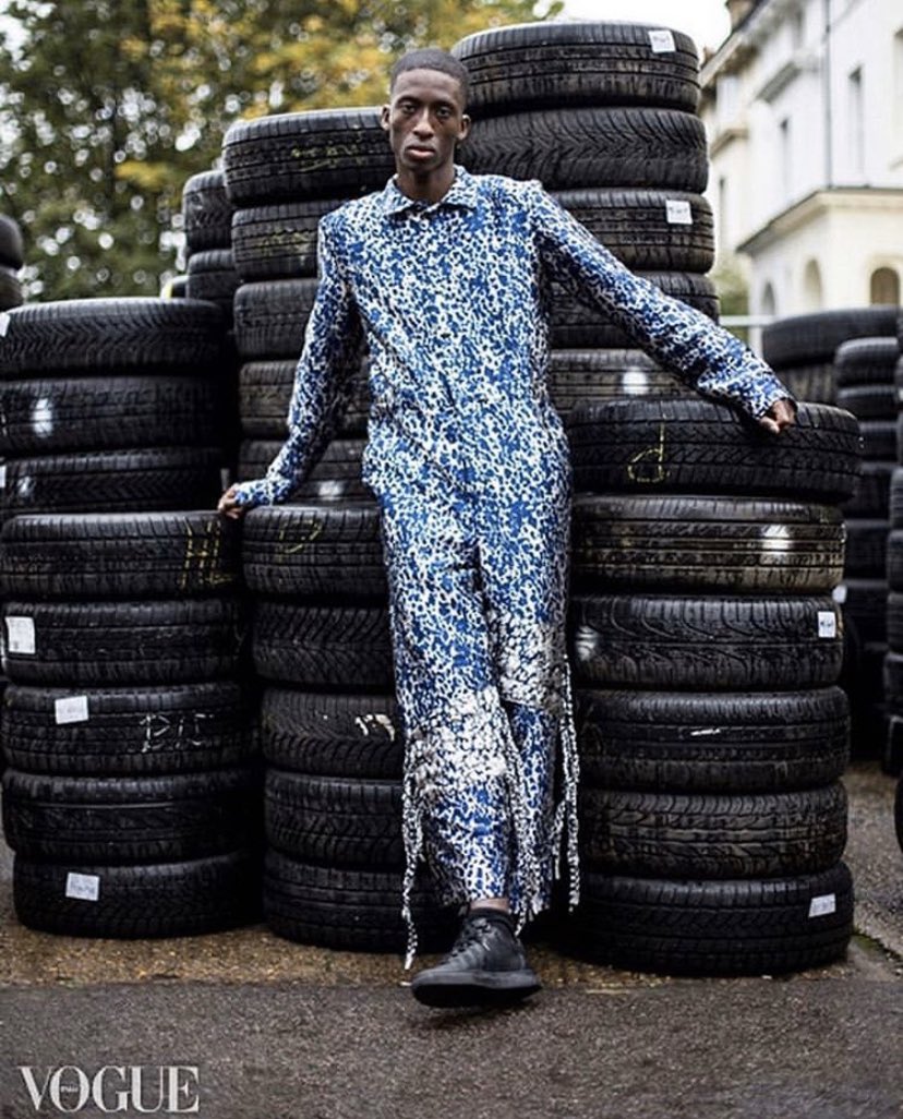 dramsouuuu's tweet photo. Voila mon #VogueChallenge qui est vraiment sur Vogue 🙏🏿✨🖤 https://t.co/xJ64GqDaWJ