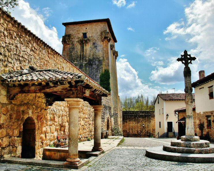 memescastilla's tweet photo. Abro hilo de pueblos de Castilla preciosos y no muy conocidos 💜

RT para difundir

-
1. Covarrubias, Burgos https://t.co/PxYg7WcrSe