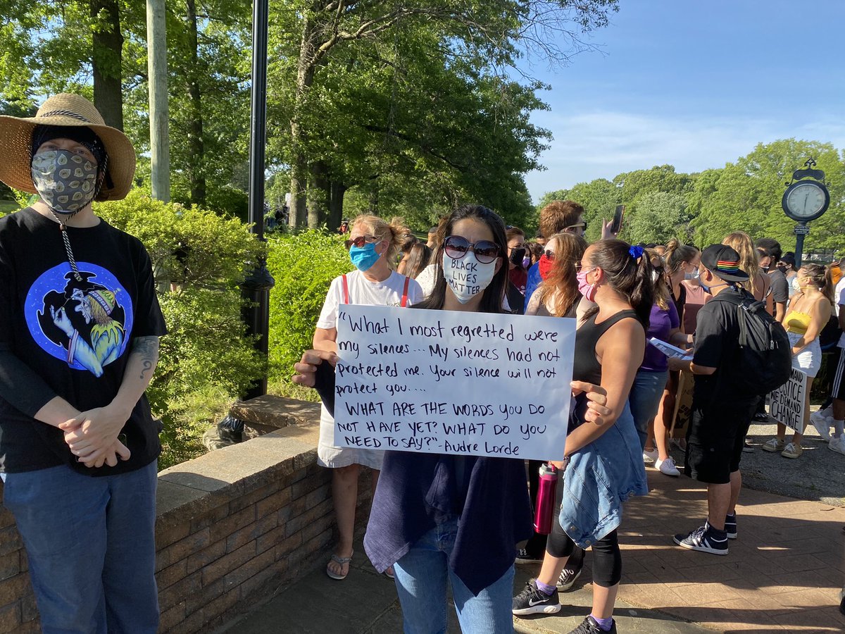 JohnAsbury's tweet photo. Jill Belli waiting room protest in West Hempstead with #BlackLivesMatter written on her mask. #LIProtests https://t.co/8eaiepSn2e