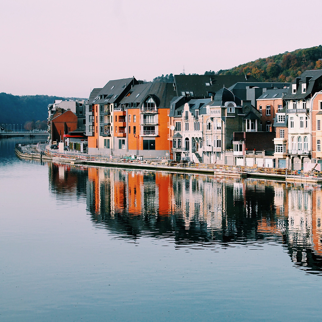 ViajarBaratoBR's tweet photo. Dinant, Bélgica.

#viajarbarato #viagem #ferias #dinat #belgica #belgium #travel #phototravel #amazingplaces #placestosee #postcardsfromtheworld #adventure #paradise #naturelovers #explore #picoftheday #happiness #tripaddicts #lightroom https://t.co/M9mpGYFUCK