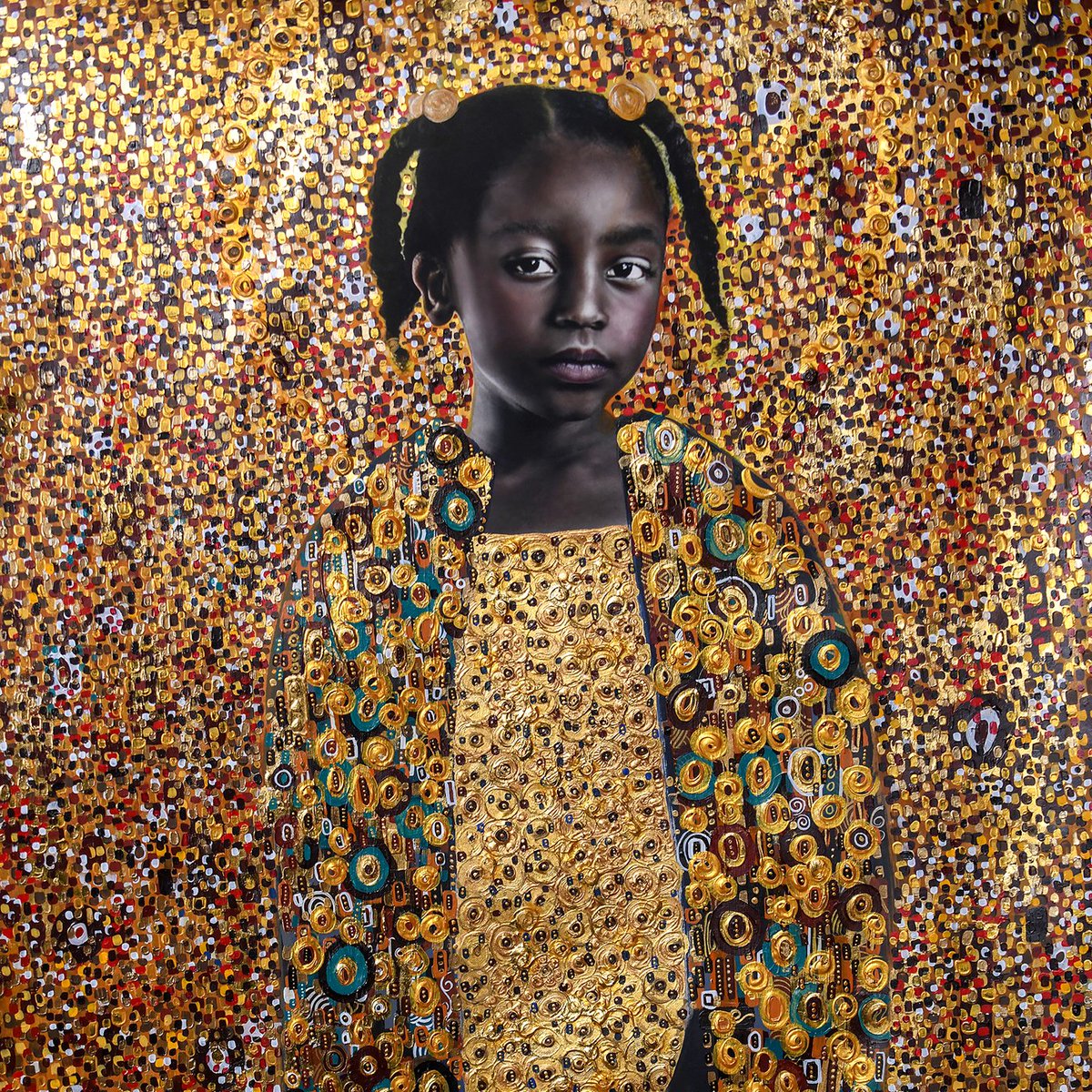 thisiscolossal's tweet photo. Striking portraits by artist Tawny Chatmon embellished with gold garments and ornate backdrops https://t.co/Z6RMOgehiM https://t.co/2EaRDLHdp1