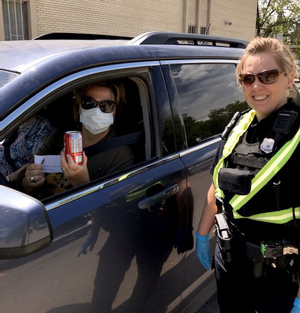 reginapolice's tweet image. Enforcement doesn’t always mean fines. 

Today, good drivers were rewarded with ‘pop from a cop’. Of 73 vehicles stopped - just 4 didn’t get a pop. Instead, they were given tickets for speeding in a school zone (including speeds up to 56 km/h in a 30 zone). #ProjectSPEED