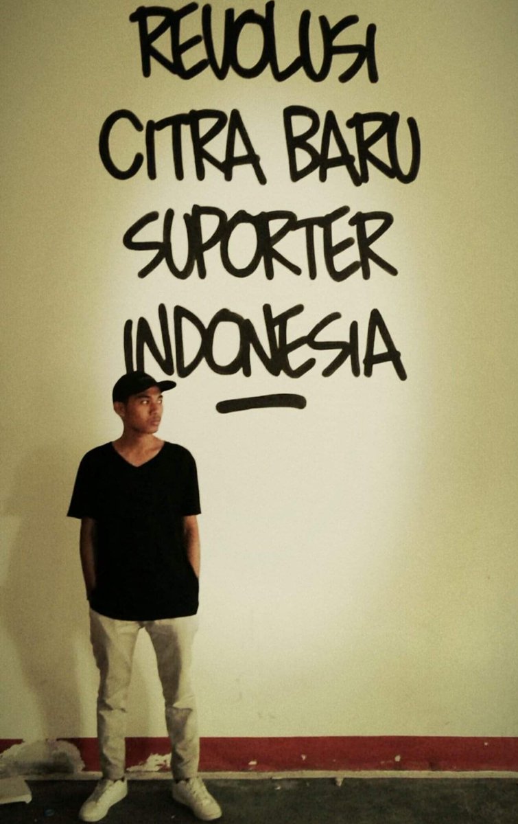 Cuman mau bilang , kangen Sepak bola .