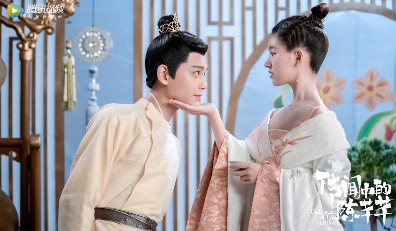 Because I can't quit you cdramas, I decided to start  #TheRomanceofTigerandRose.  Always a sucker for the pretty and this one is really cute so far too. I can't stop smiling.