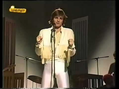 alomoralesgc's tweet photo. ¿Que esperaban? a Miguel Bosé tantos años de pantalones apretados tenían que afectarle el riego del cerebro.
Mucho ha tardado, ¡hasta bien está!... https://t.co/dyDxmjMMIu