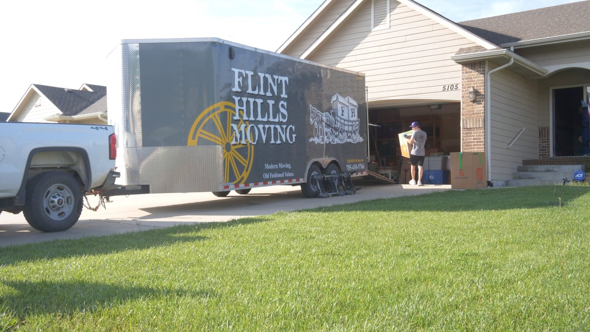 HarvestVideo's tweet photo. Had a great shoot with Flint Hills Moving!  Does your company need digital content or marketing? If so, let's talk!
#flinthillsmoving #video #videoproduction #marketing https://t.co/LqSa74i7Bk