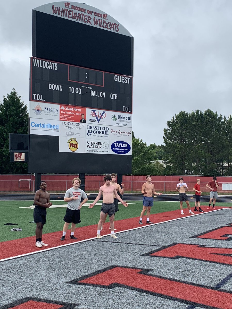 WHSIronCats's tweet photo. Great first two days back for athletes training after extended break! Can’t wait to see these boys in action this fall!!! #BoysofFALL https://t.co/HTTu1QZRk5