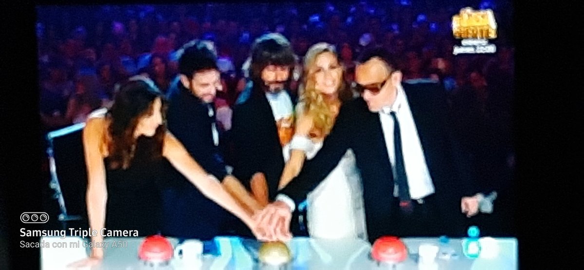 Adolfalagolfa's tweet photo. #PaseDeOro #GotTalentMundo2 #Florencia @GotTalentES https://t.co/JTGsT16k9T