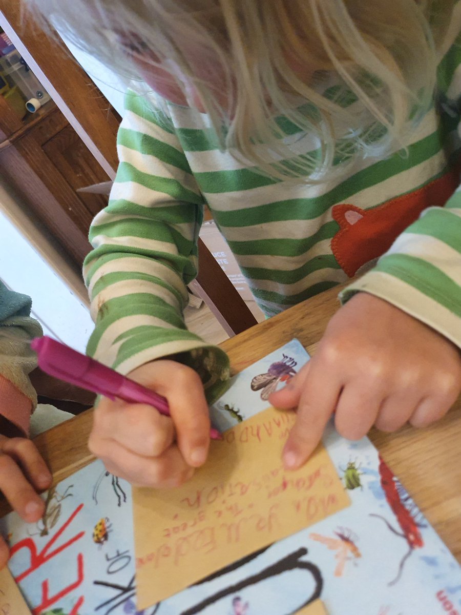 AngelaL43386877's tweet photo. Each week we make something for our neighbours this week was Magnets that remind people that through this scary times grows positives, children more in tune with nature and communities together @GilberdykeRocks @MissC73142296 @robinsgps #literacy #UTW #community #letterpractice https://t.co/NYDl89sgTH