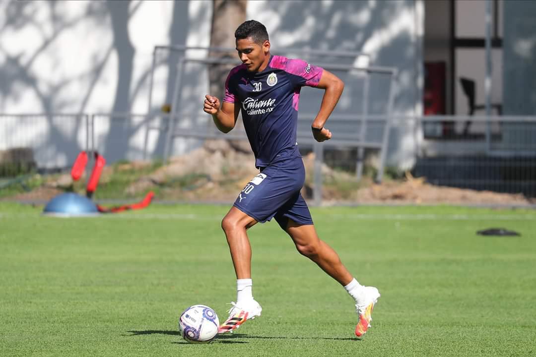 TibaSepulveda30's tweet photo. Volviendo a lo que tanto amo. Dale @Chivas https://t.co/hYTn2Z9UcN
