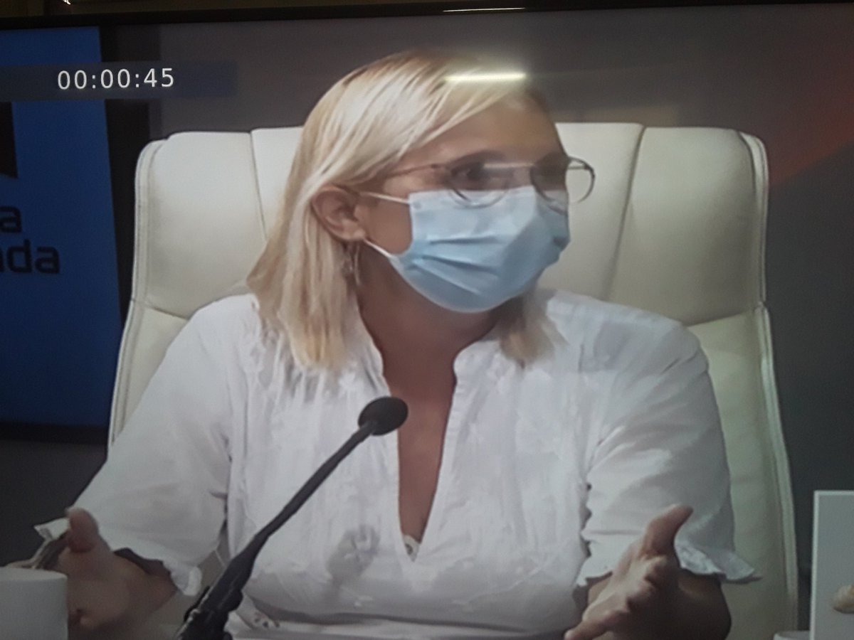 inmunoensayo's tweet photo. Del aporte de @inmunoensayo al sistema nacional de salud por casi 33 años, habla @NiurkaCIE en la mesa redonda. @EdMartBCF 
@NiurkaCIE @DrRobertoMOjeda @BronoIsmary @BioCubaFarma #Cuba #COVID19 https://t.co/vZOPlcpfNO
