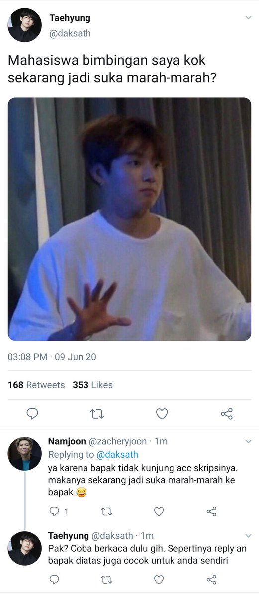 gandrawarajeon's tweet photo. ||Taekook • Lokal AU
《𝙎𝙚𝙦𝙪𝙤𝙞𝙖》

—Kisah dari seorang mahasiswa pejuang gelar sarjana bernama Jeongguk Dipta Wisesa dengan dosen pembimbing bernama Taehyung Daksa yang tak kunjung membubuhkan paraf acc pada lembar pengesahan skripsi mahasiswanya. https://t.co/CYN7whH0IW