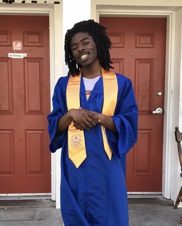 HCS_HAALC's tweet photo. Another grad is Lamontavius Williams. Congrats! #WeAreHCS #HCSClassof2020 @PhoebusHS1 @HamptonCSchools https://t.co/hIl41LT1eE