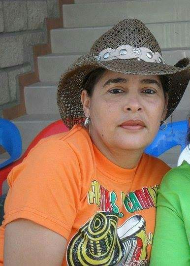 Hoy a muerto la hermana de un amigo cienaguero con quién estuve en el glorioso <a href="/COL_EJERCITO/">Ejército Nacional de Colombia</a> , la Dra. Pierangelly Huget Henríquez, una Patriota! <a href="/CienagaNoticias/">Ciénaga Eco Noticias</a> una gran hija hoy está con Dios! <a href="/IvanDuque/">Iván Duque 🇨🇴</a> <a href="/mindefensa/">Mindefensa</a> <a href="/DirectorPolicia/">General William Oswaldo Rincón Zambrano</a> 

ÓSCAR SANTODOMINGO
<a href="/CeDemocratico/">Centro Democrático</a>