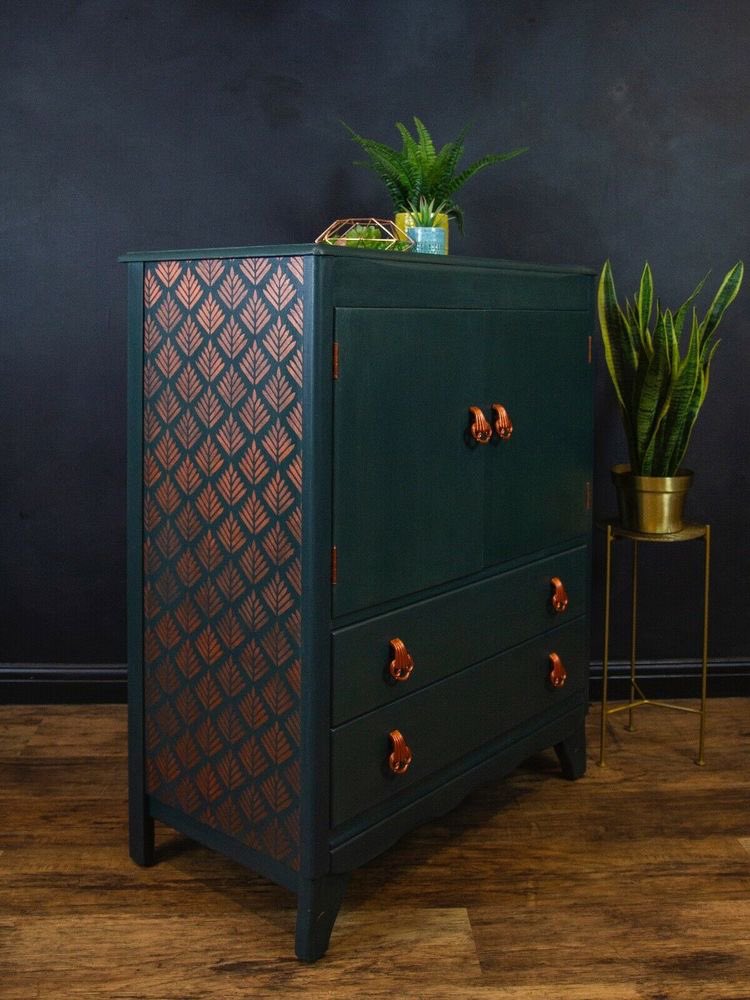 sunshyne_intl's tweet photo. Old Wine New Bottle!! Modern Traditional Units!!! #modern #neoethnic #traditional #sunshyneinternational #conceptstoreality #designer #consoleunits #barunits #moderninteriors #contemporaryinteriors https://t.co/lKopCfB9CM