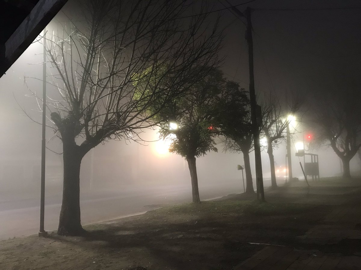 Darkholme03's tweet photo. Vivir en Silent Hill es lo más. Solo falta que suene la alarma (?) https://t.co/8Ga08f74sn