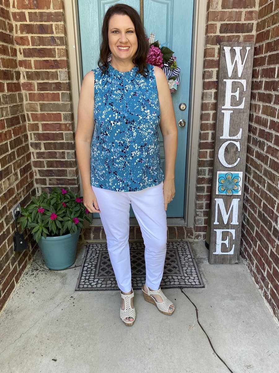 charitychris15's tweet photo. Living my best life! #summertime #gettingskinny #losingtheweight https://t.co/fCnjb6n7WD