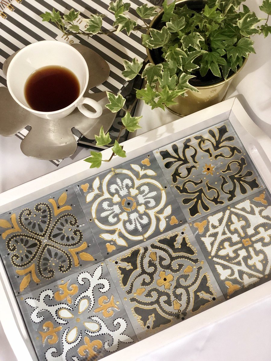 AbudyMaldives's tweet photo. Multipurpose tray
#handpainted #woodentray #multipurposetray #madeinmaldives #homedecor #homedecorideas #homeinspiration #dhivehiufehdhun #dhivehiufehdhumeh
#abudymaldives2020 #breakfasttrays #breakfastinbed #tilearttray #dhivehiufehdhun #amillaufehdhun #dhivehiraajje https://t.co/Q6vTwhJ8vC
