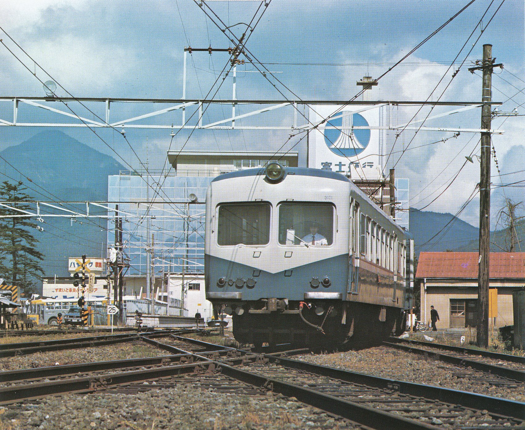 富士急行 2点 富士急行6000系の編成表|2nd-train