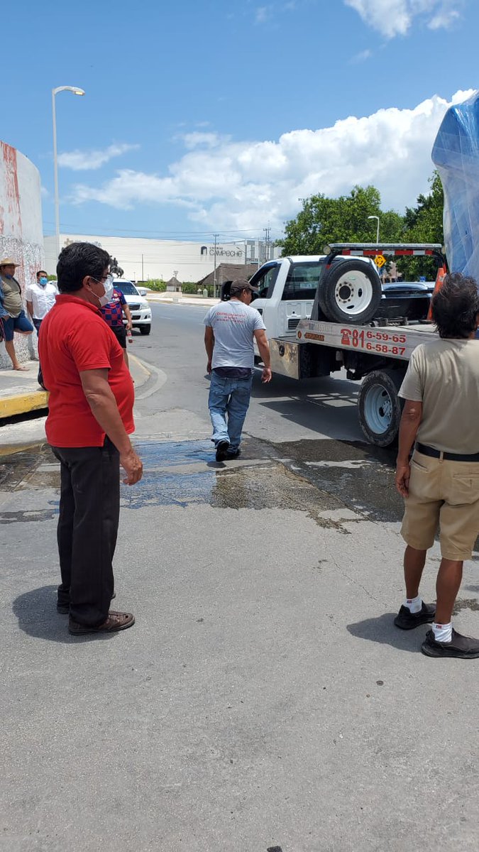 paredes41's tweet photo. Entregamos tinaco de 5000 litros gracias a los convenios de colaboracion con la congregacion Mariana Trinitaria https://t.co/1KNMxeGKhZ